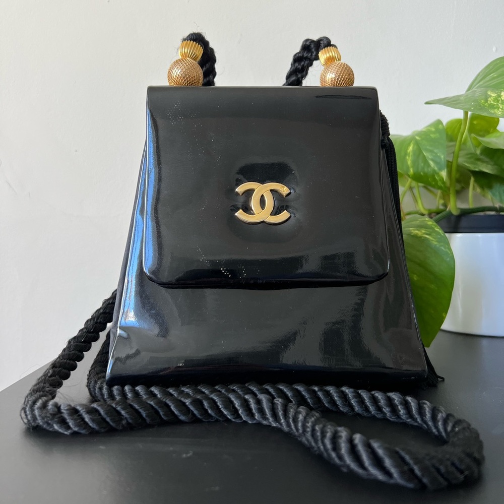 Black Vintage Crossbody Bag